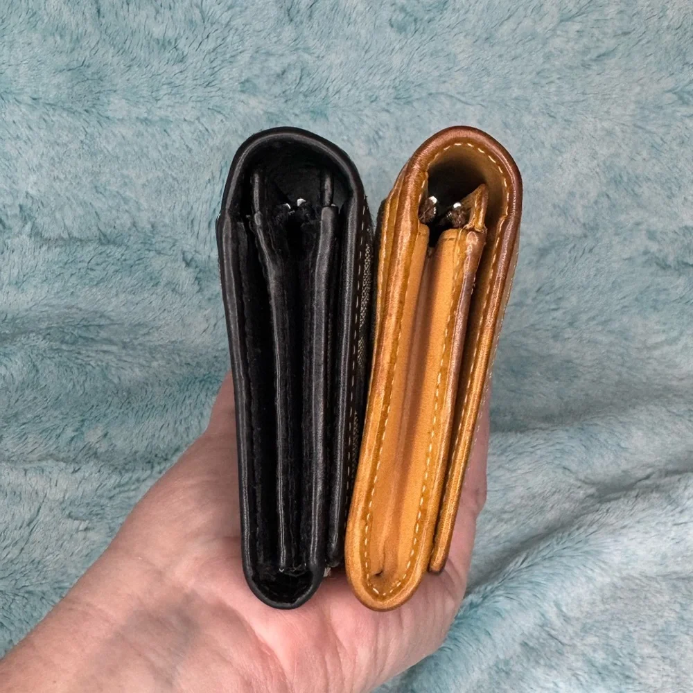Two (2) Vintage Coach signature Wallets, black & grey and brown & tan 1 dust bag - Picture 14 of 15